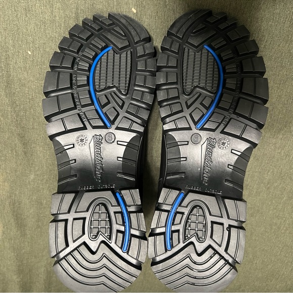 Blundstone boots - Picture 3 of 5